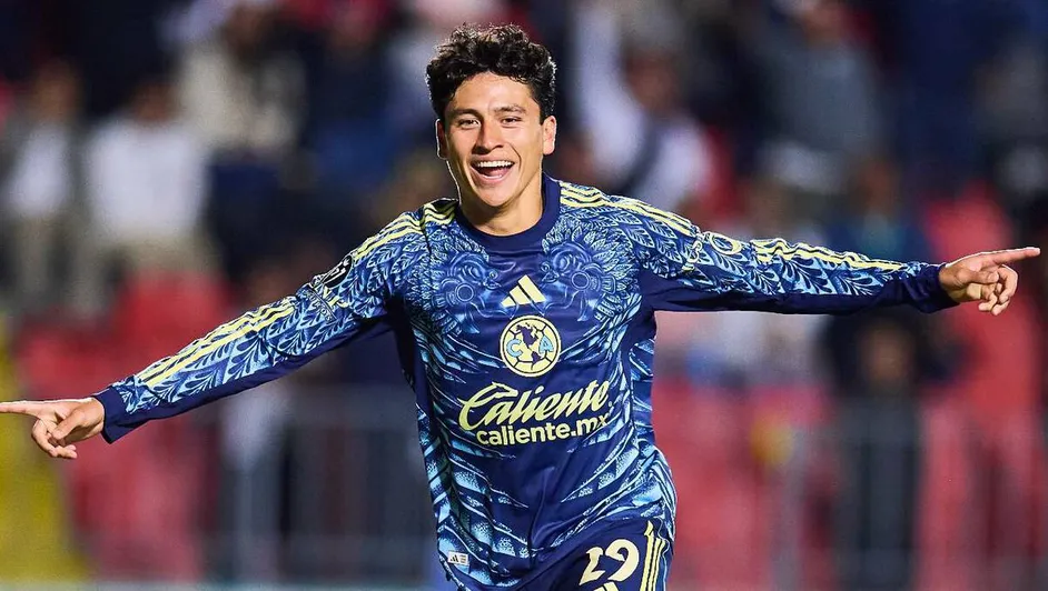 América Shocks Olimpia With Late Away Goal